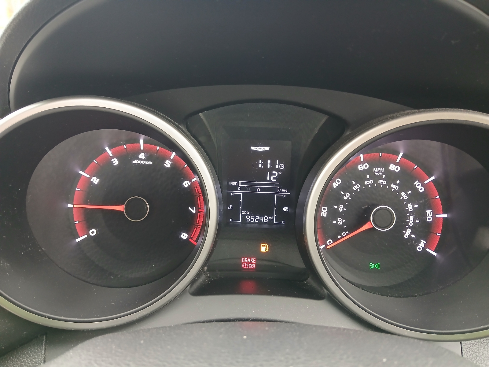 Ssangyong Tivoli EX - Image 9