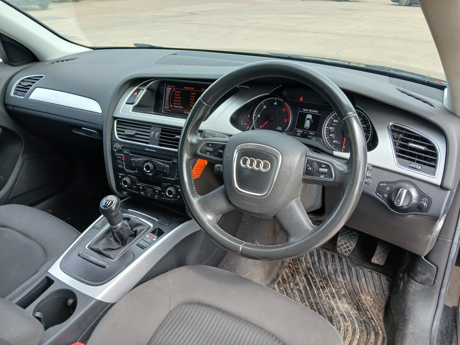 Audi A4 SE TDI E - Image 8