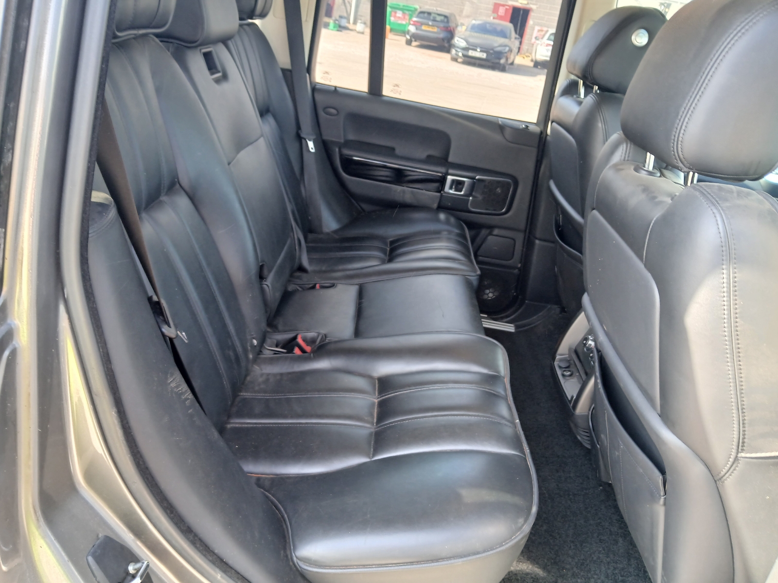 Land Rover Range Rover Vogue TDV8 Auto - Image 10