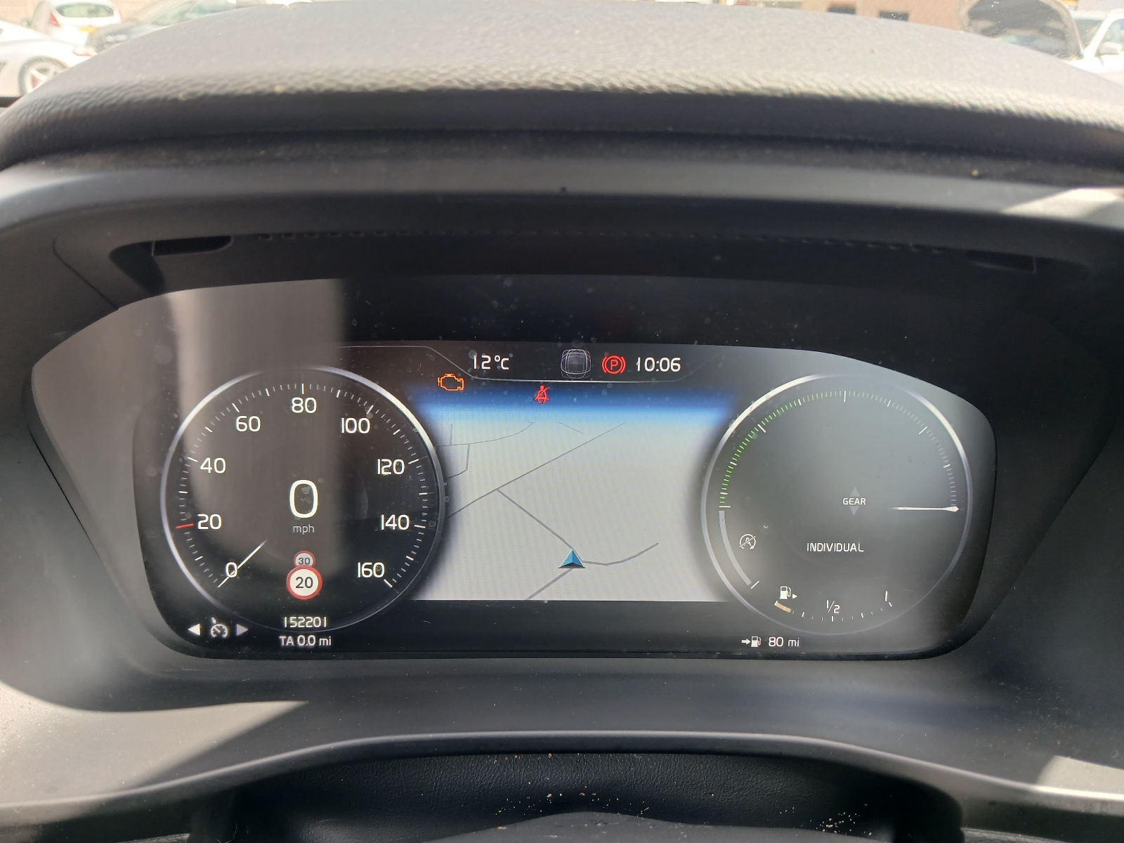 Volvo Xc40 R-design D3 - Image 11