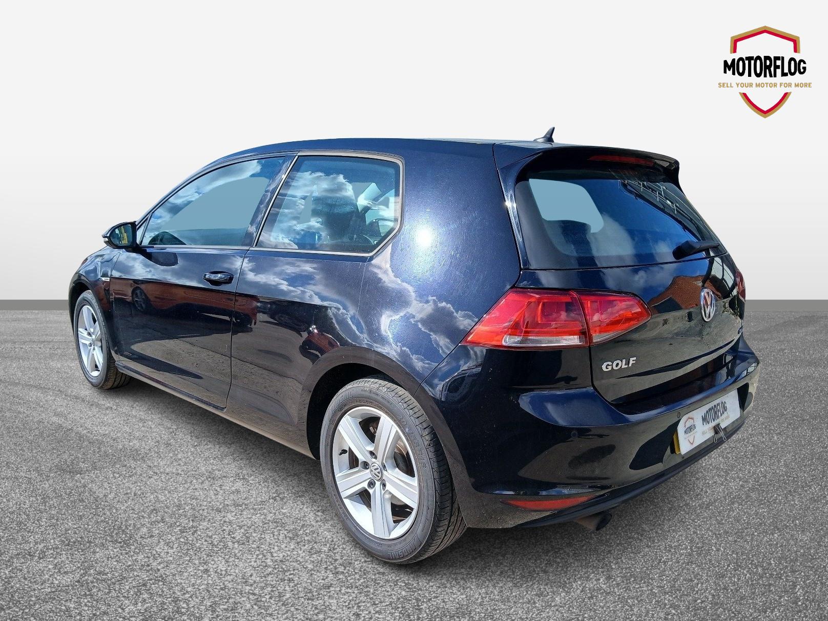 Volkswagen Golf Match Edition Tsi Bluemotion - Image 3