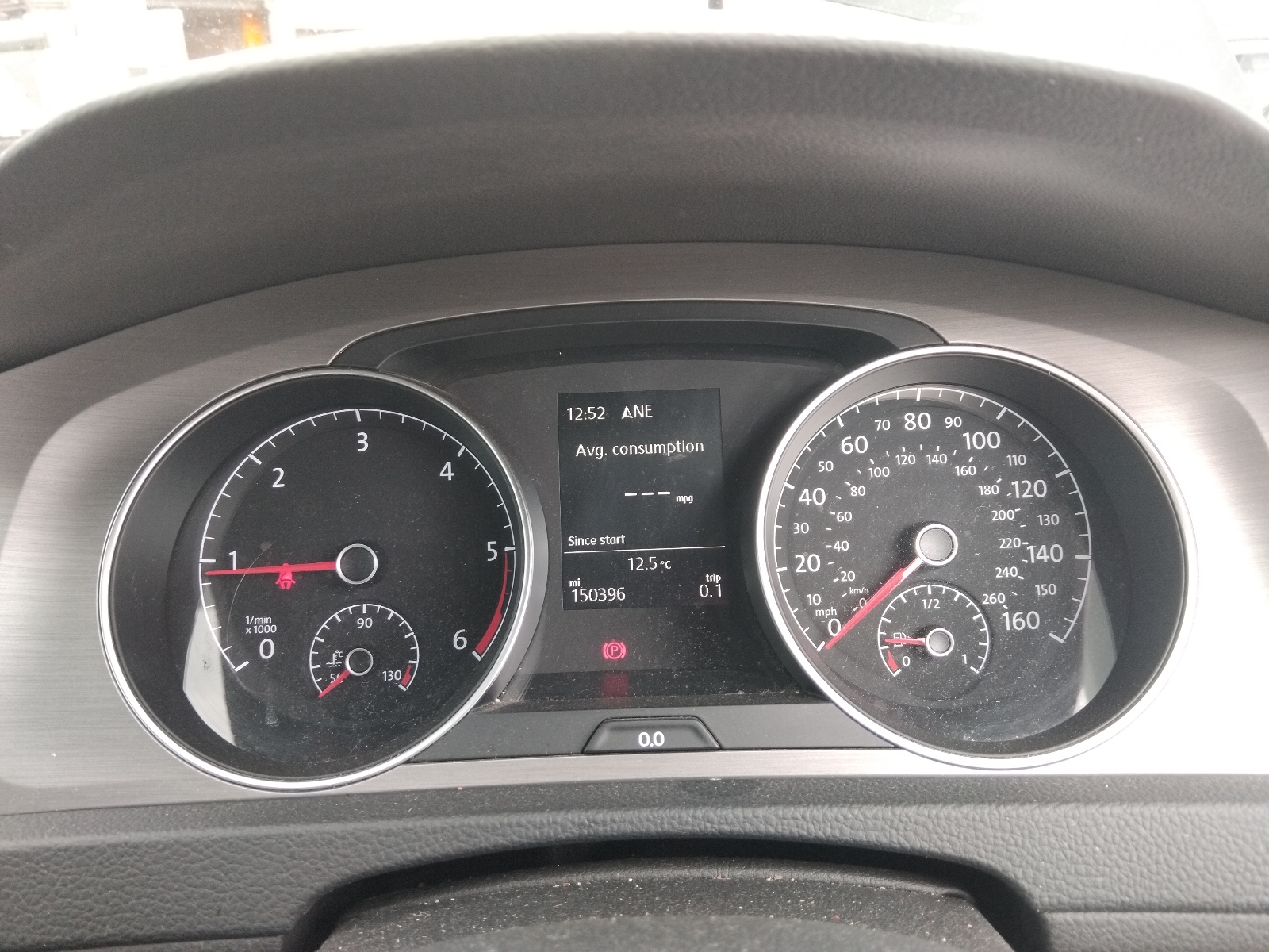 Volkswagen Golf Match Edition TDI Bluemotion Technology - Image 9