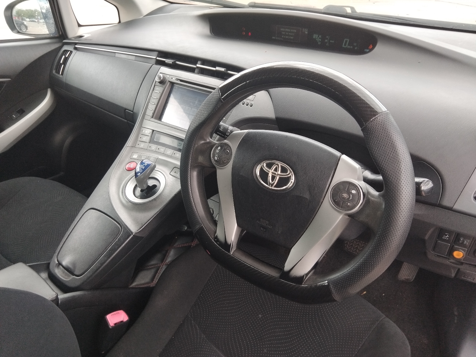 Toyota Prius Hybrid - Image 8