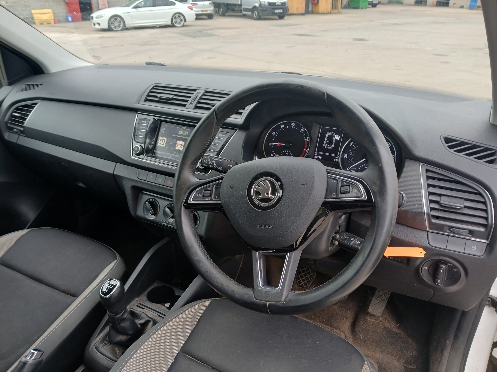 Skoda Fabia Colour Edition Tsi - Image 8