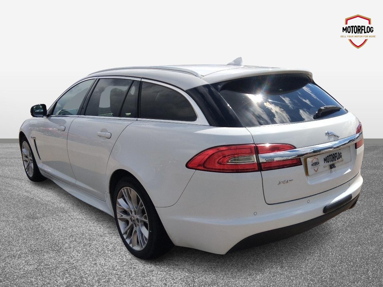 Jaguar Xf Sport Sportbrake D Auto - Image 3