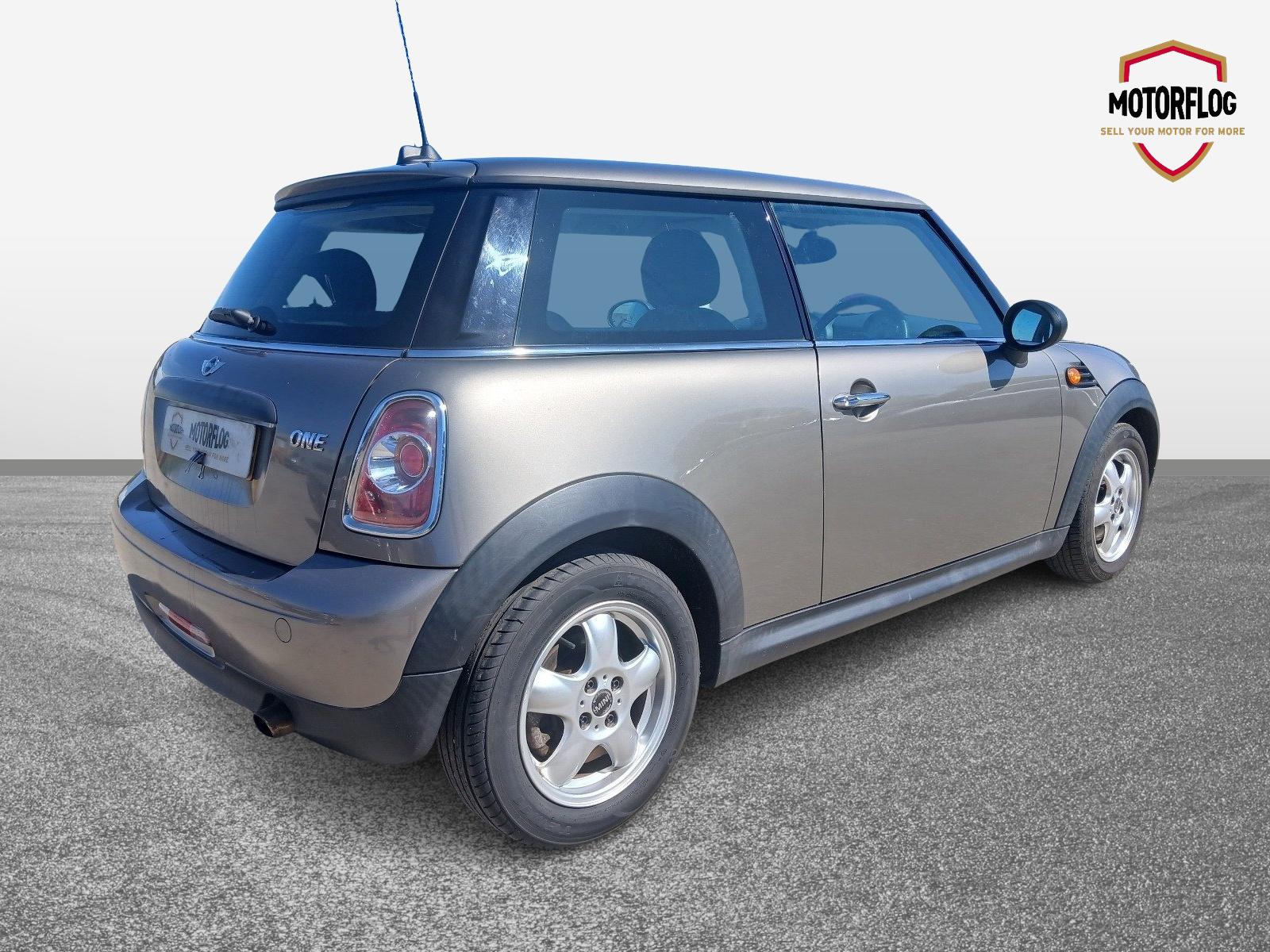 Mini One - Image 5