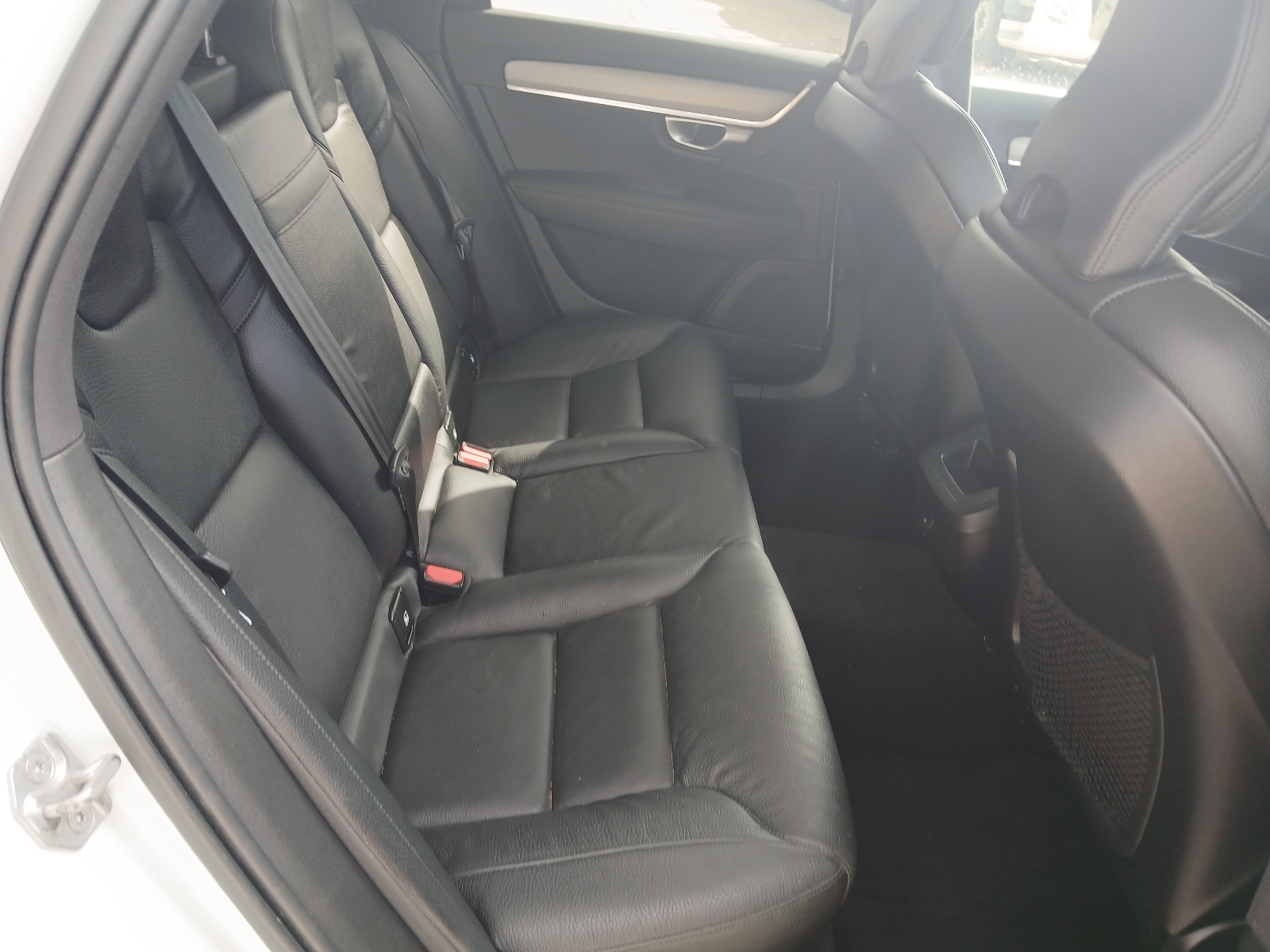 Volvo V90 B6 MHEV AWD Auto - Image 10