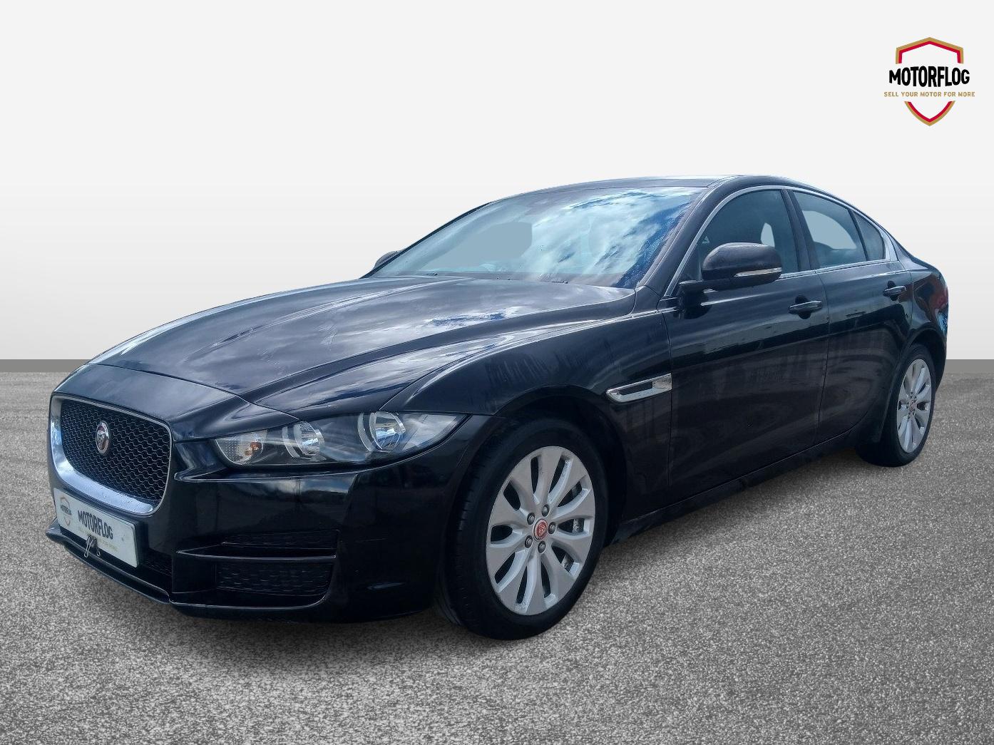 Jaguar Xe Prestige D Auto - Image 4