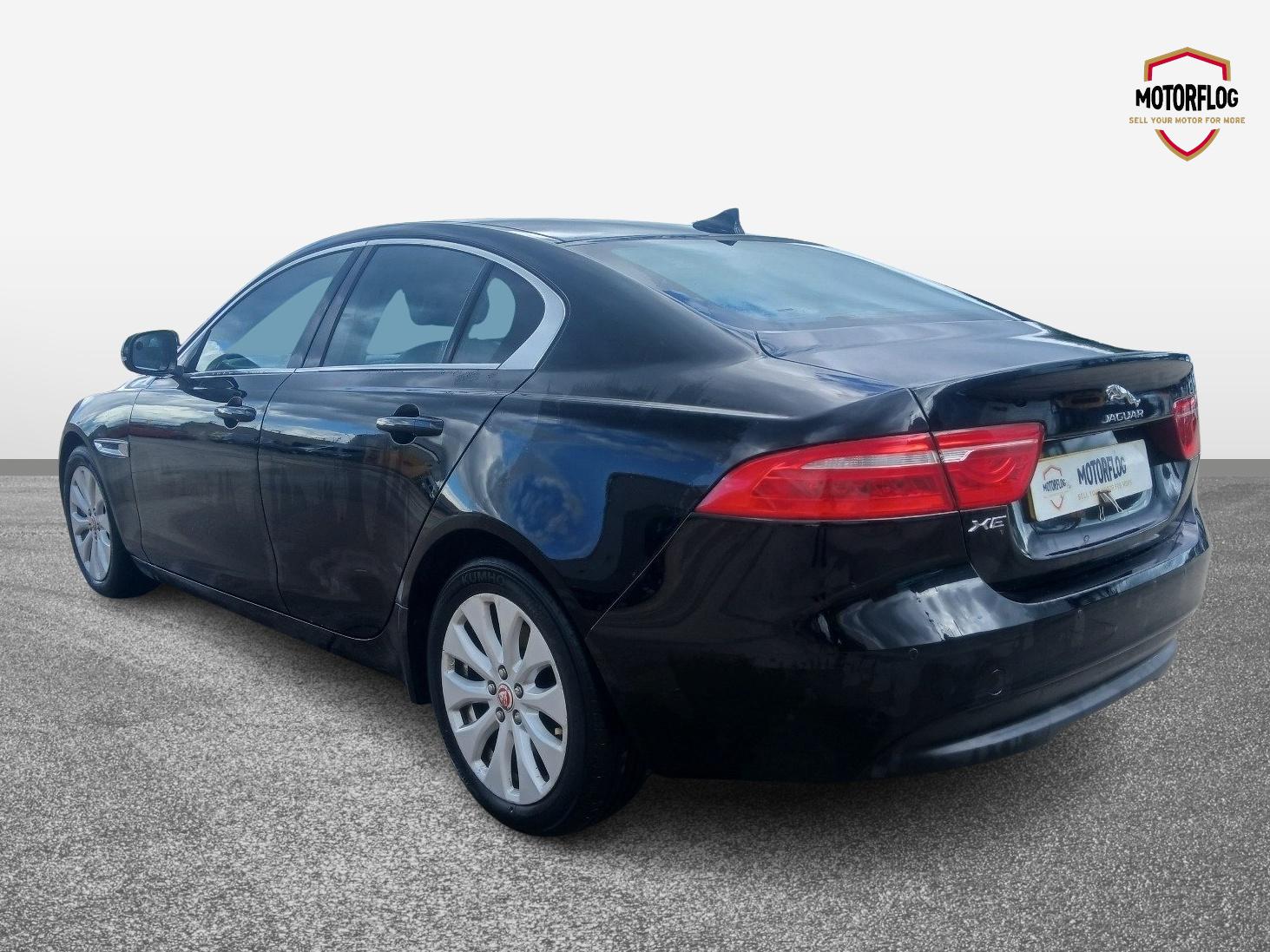 Jaguar Xe Prestige D Auto - Image 3
