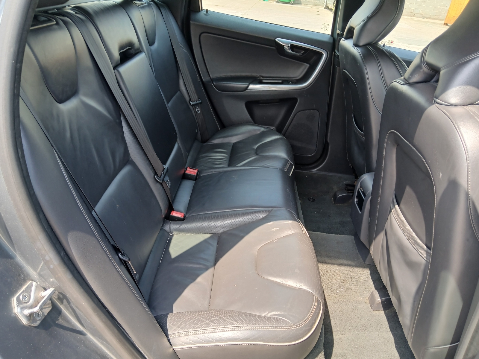 Volvo Xc60 R-design Luxury Nav D4 - Image 10