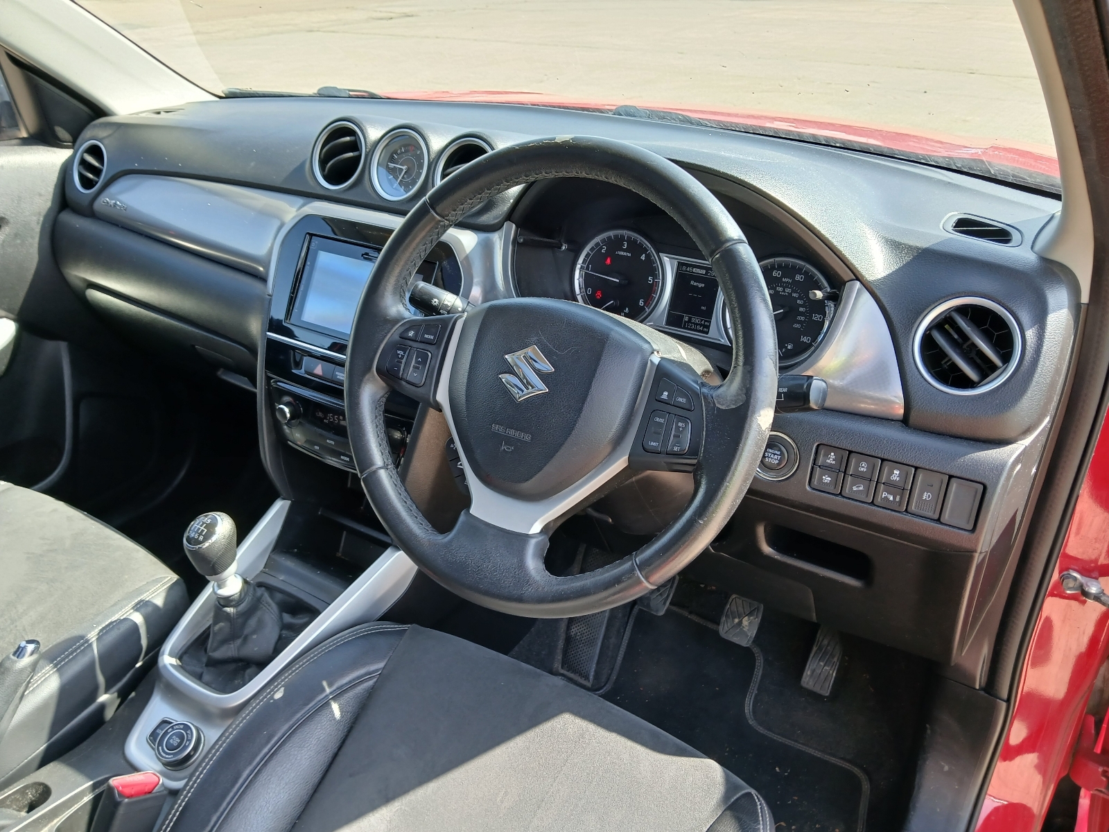Suzuki Vitara SZ5 Ddis Allgrip - Image 9