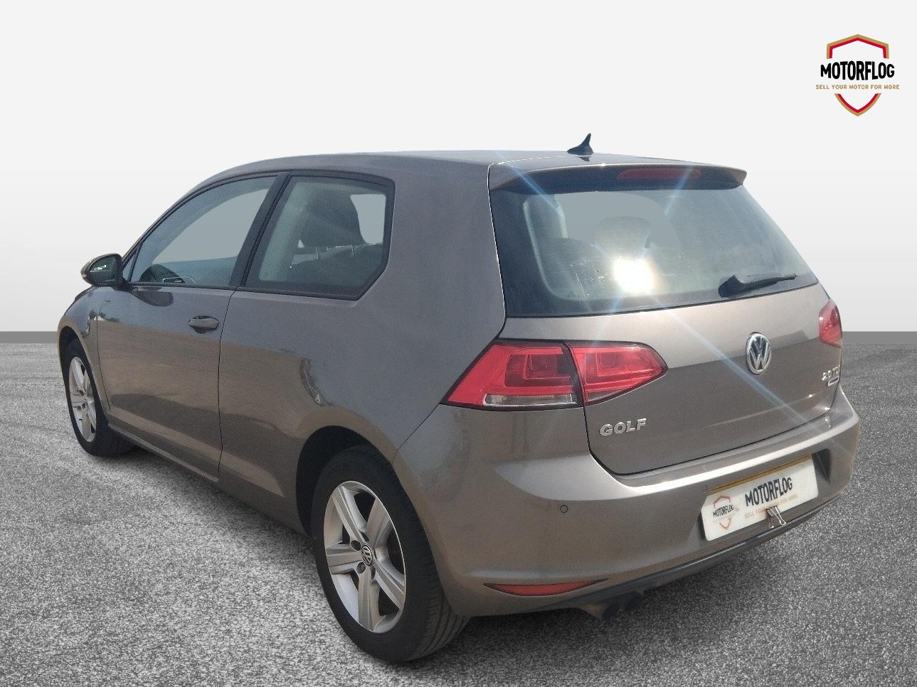 Volkswagen Golf Match Edition TDI Bluemotion Technology - Image 3