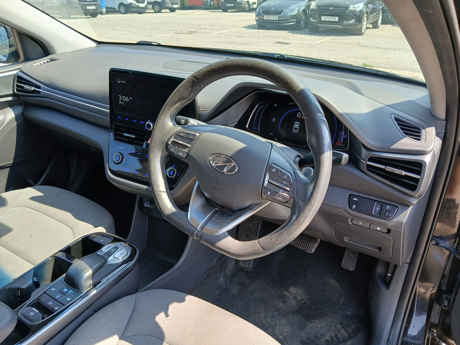 Hyundai Ioniq Premium BEV - Image 8