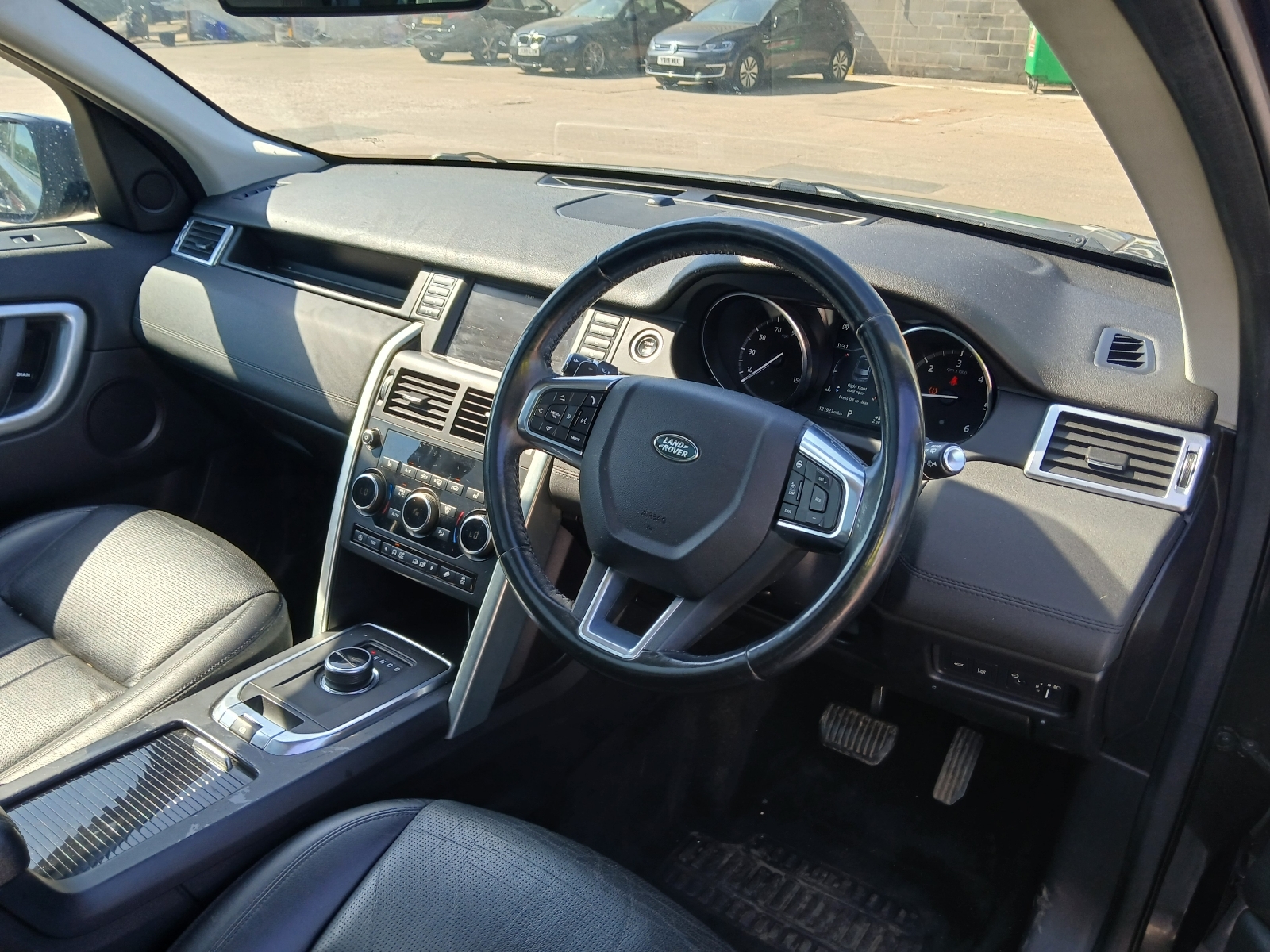 Land Rover Discovery Sport Black HSE TD4 Auto - Image 10