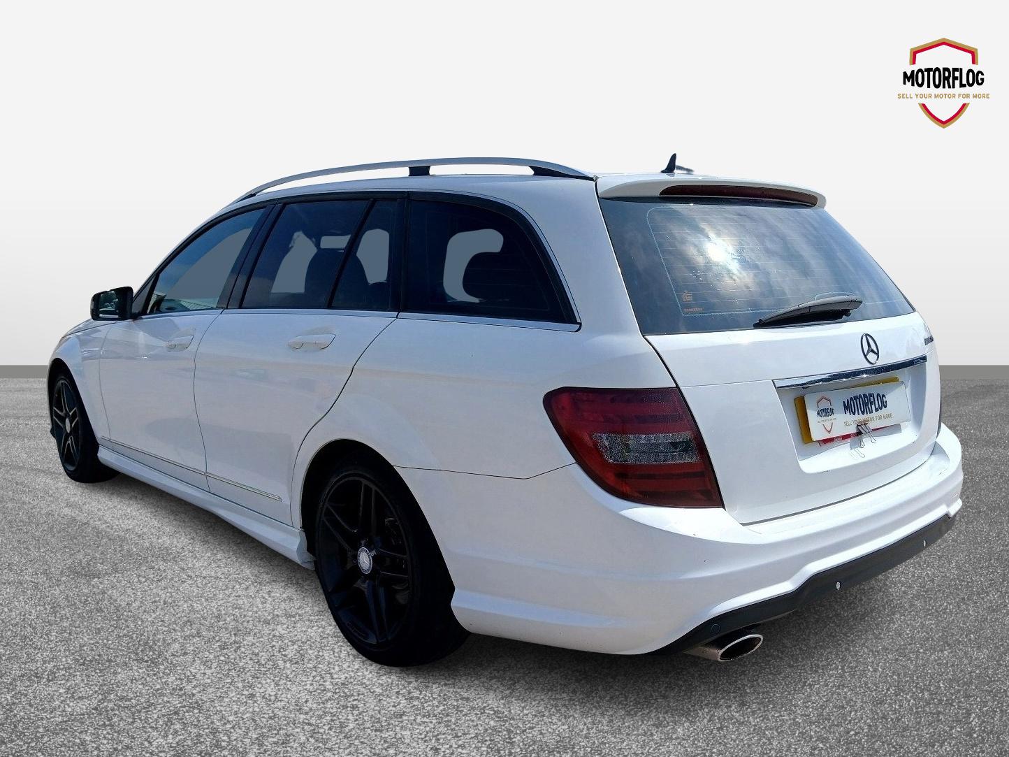Mercedes-Benz C220 AMG Sport Edition Premium+ Cdi Auto - Image 3