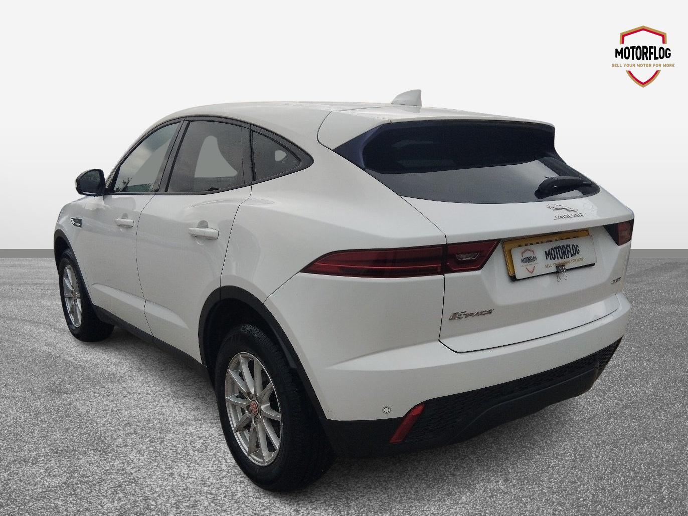 Jaguar E-pace D 4x2 - Image 3