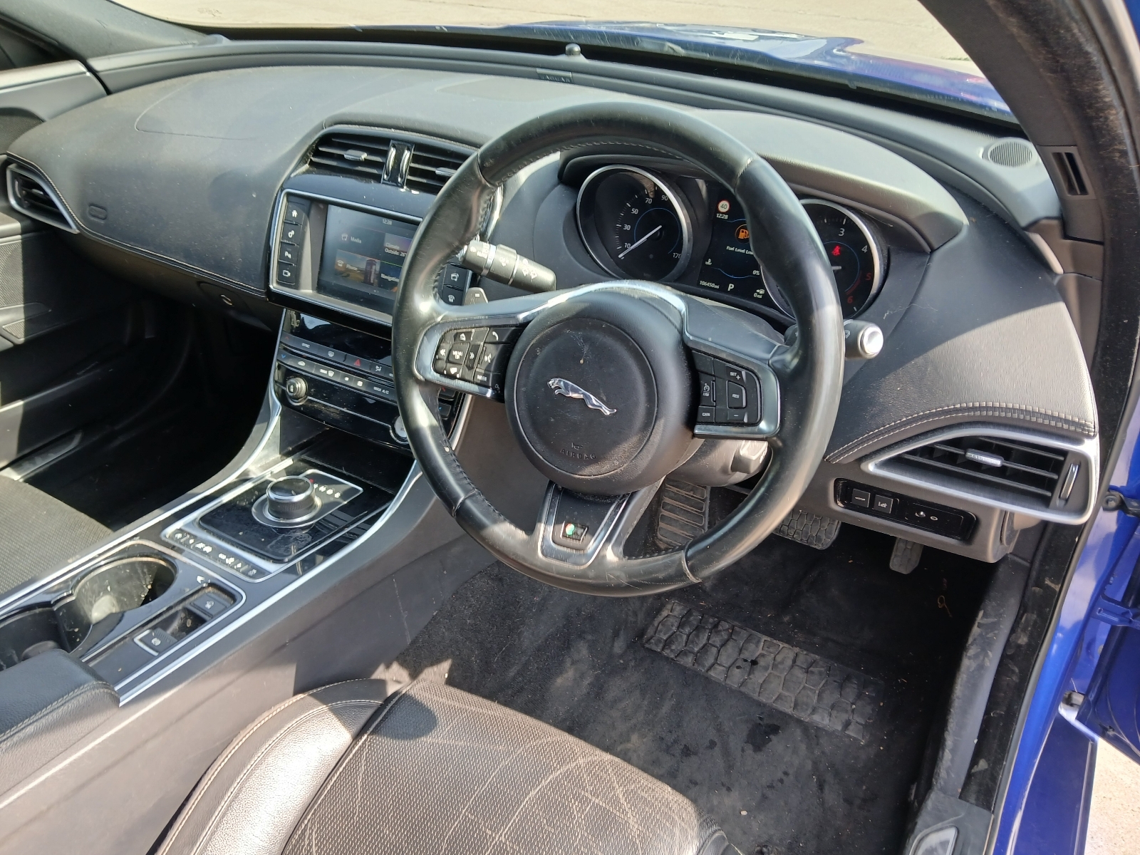 Jaguar Xe R-sport D Auto - Image 8