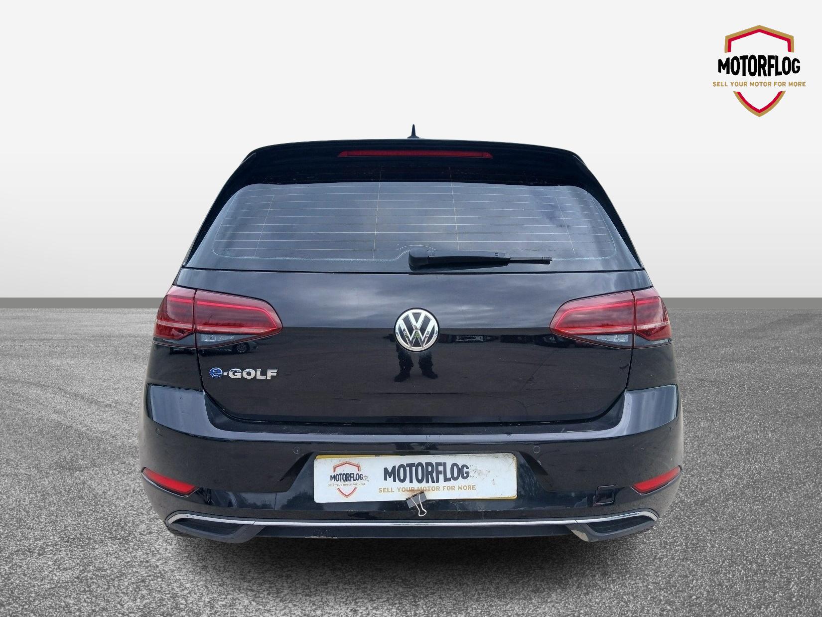 Volkswagen E-golf - Image 7