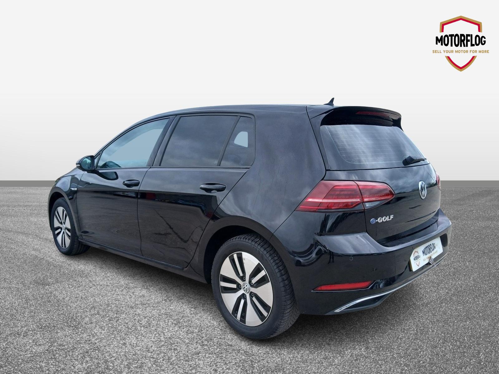 Volkswagen E-golf - Image 3