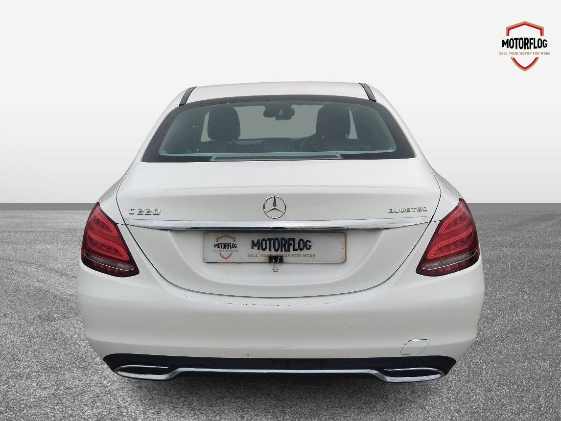Mercedes-Benz C220 Sport Bluetec - Image 7
