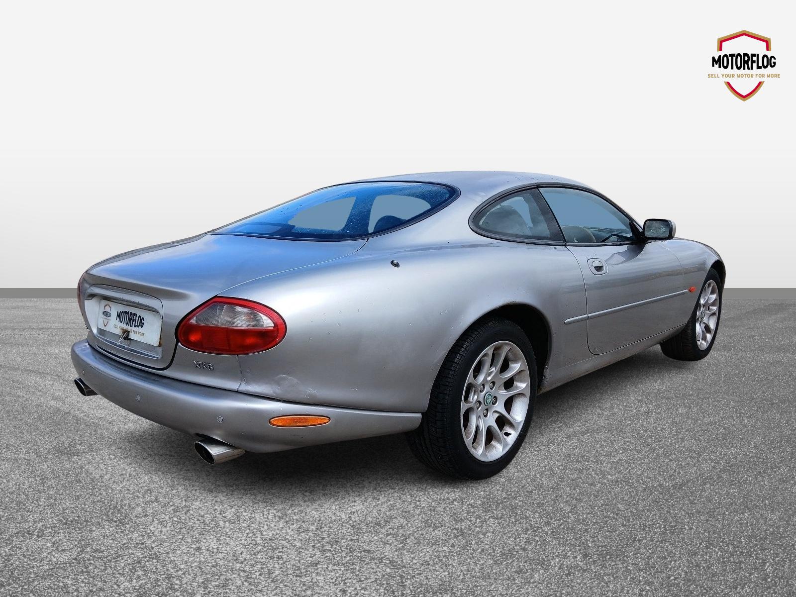 Jaguar Xk8 Coupe Auto - Image 5