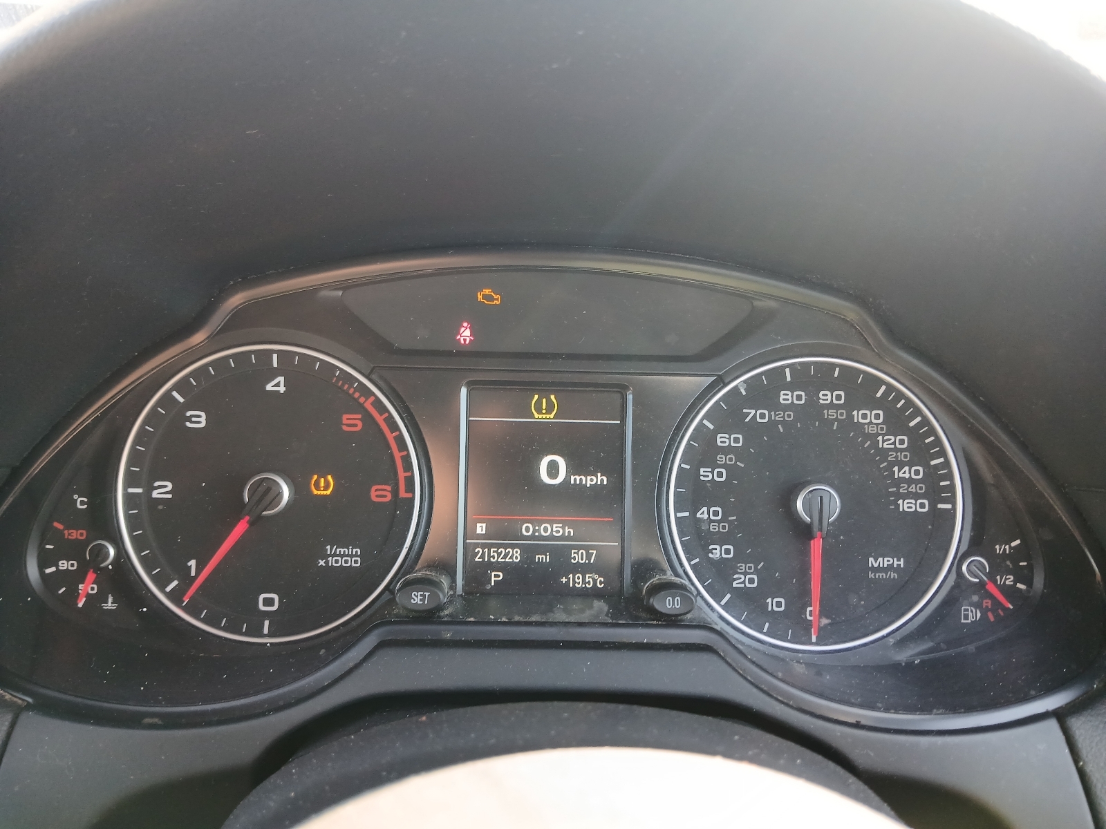 Audi Q5 S Line+ TDI Quattro Auto - Image 10