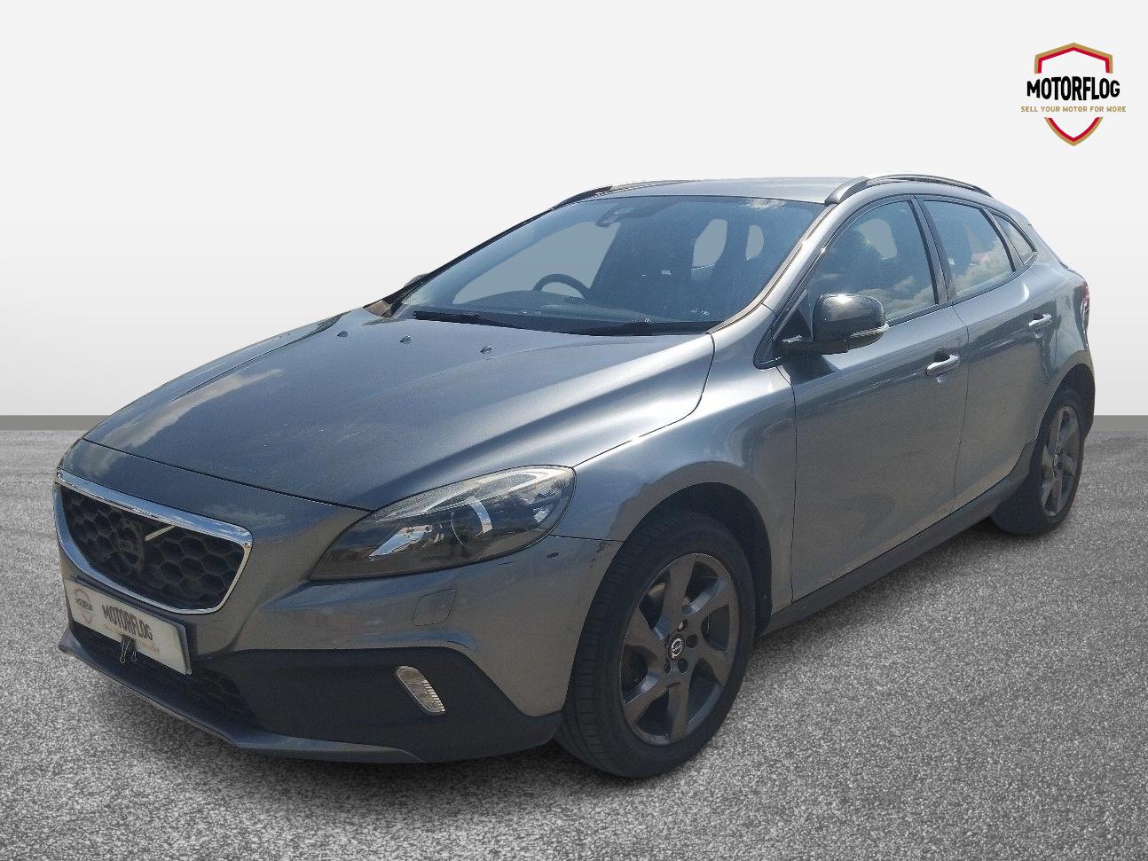 Volvo V40 Cross Country Luxury D2 - Image 4