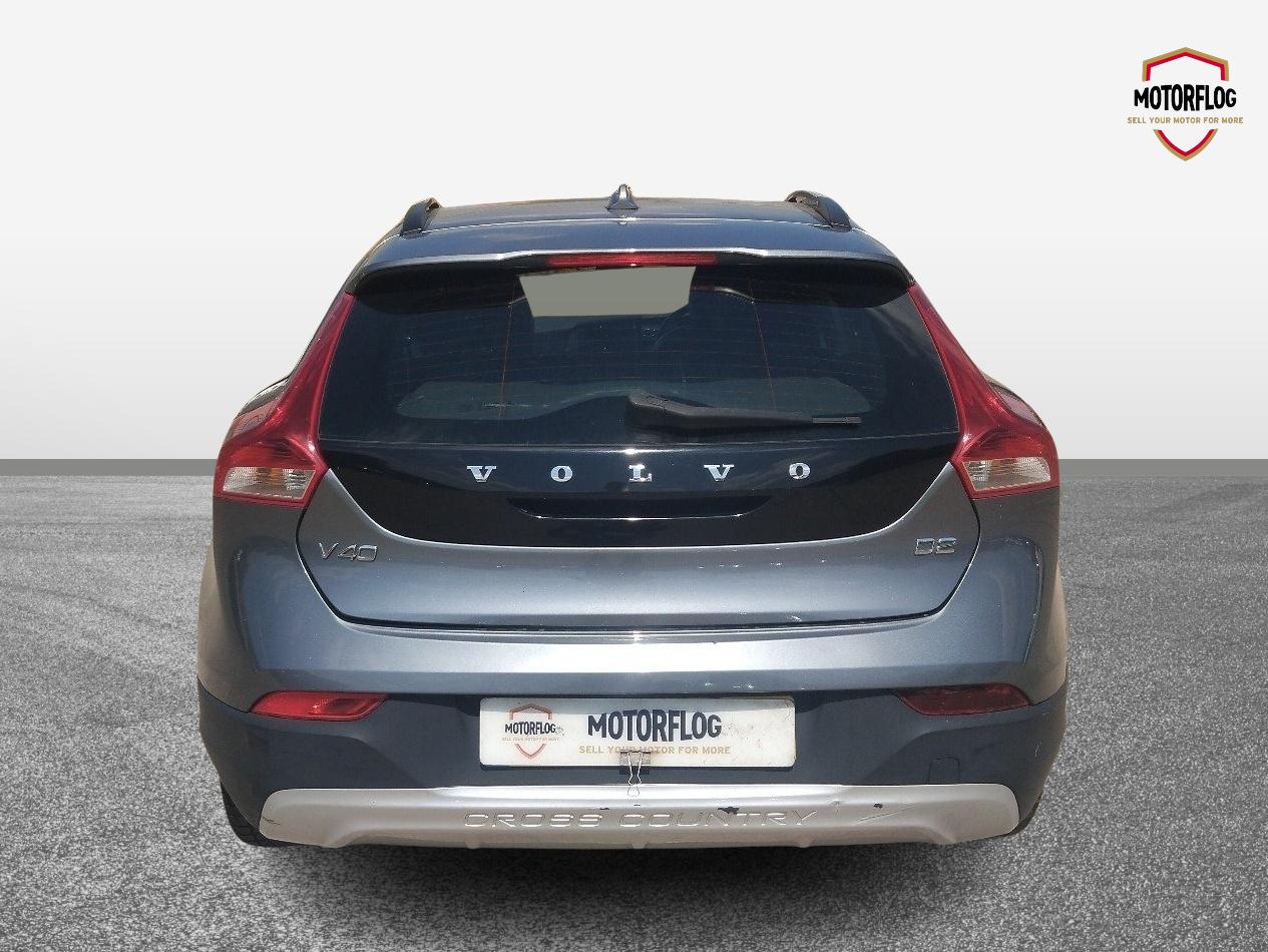 Volvo V40 Cross Country Luxury D2 - Image 7