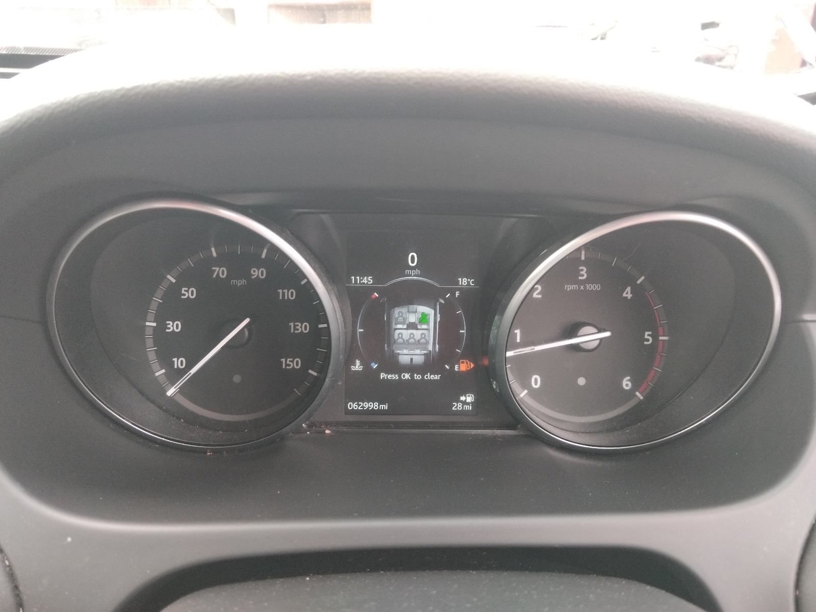 Land Rover Discovery Sport Special Edition Pure TD4 - Image 8
