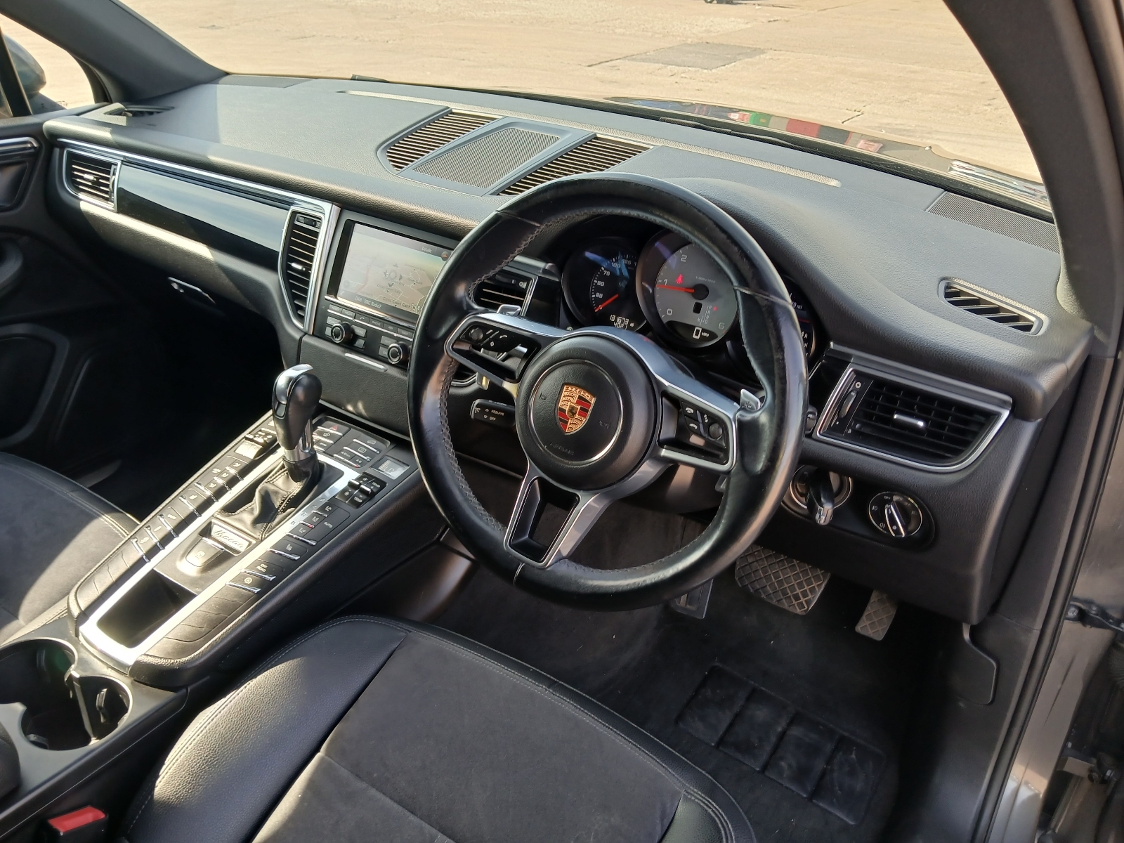 Porsche Macan S D Semi-auto - Image 8