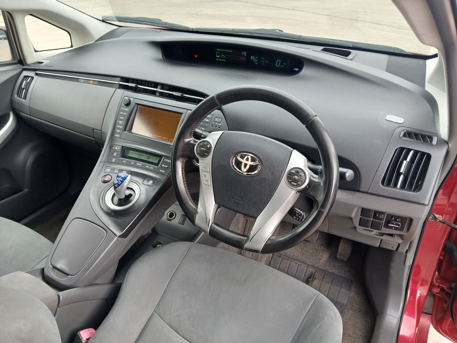 Toyota Prius T Spirit Vvt-i CVT - Image 8