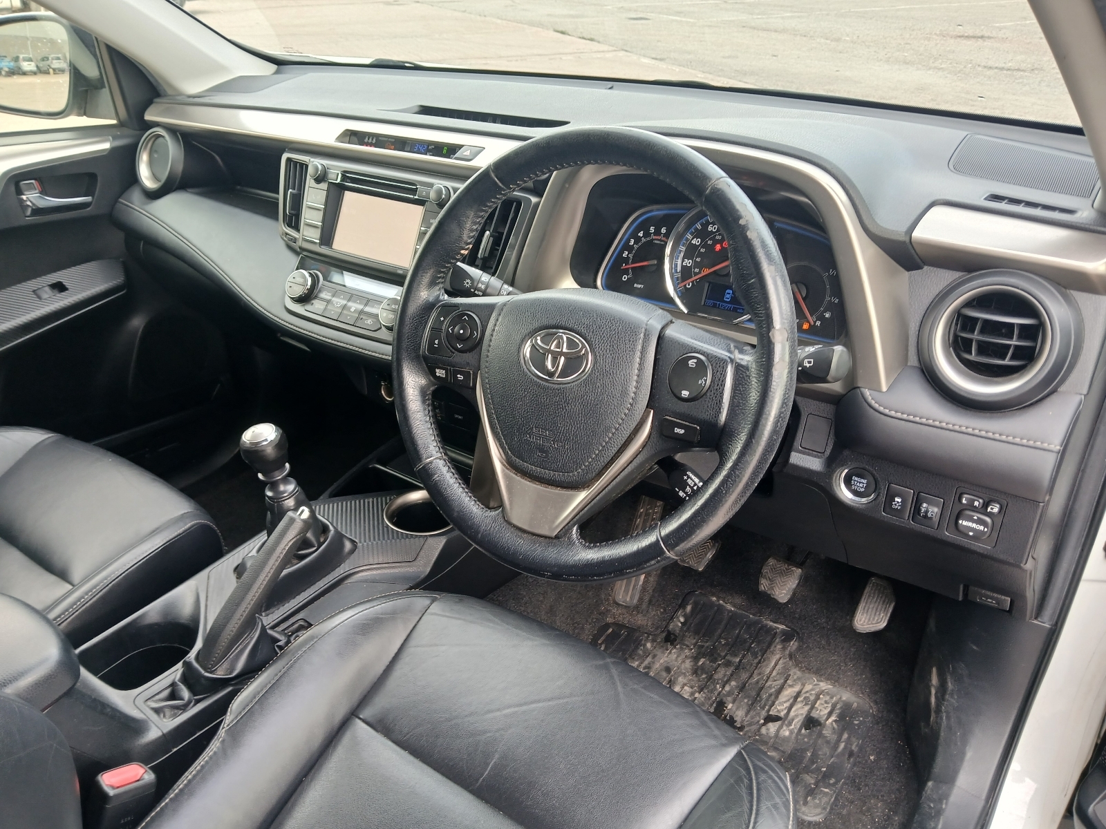 Toyota Rav4 Invincible D-4d - Image 7