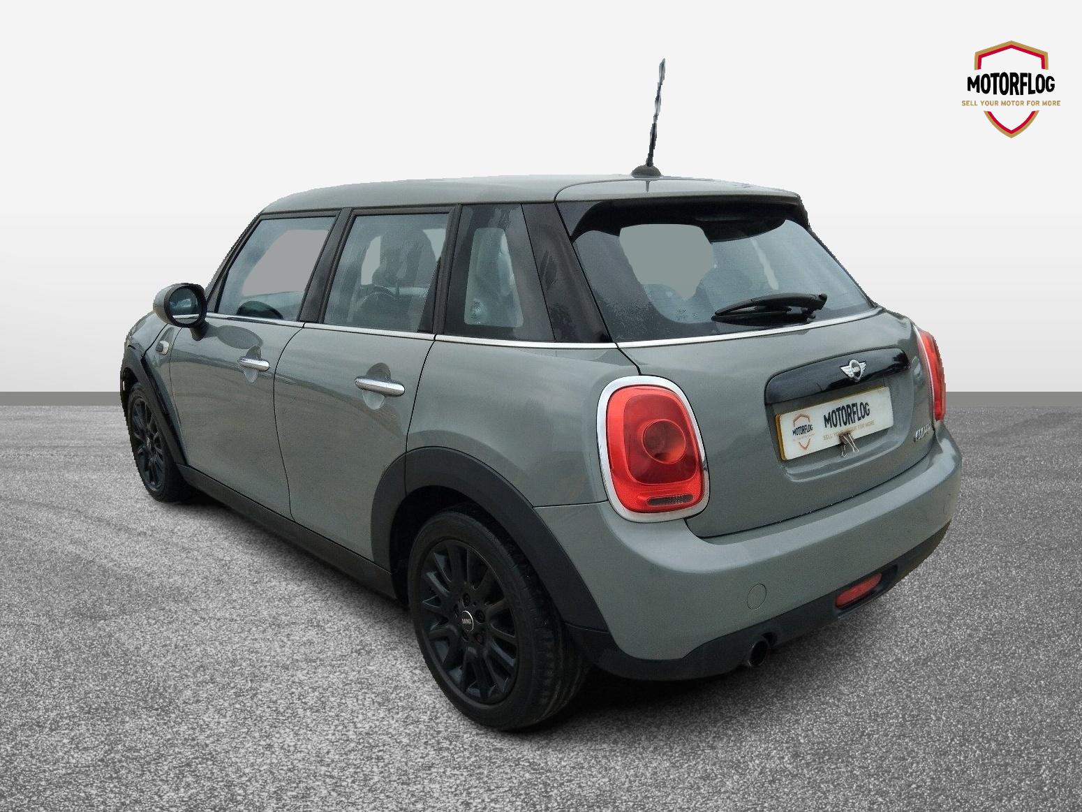 Mini Cooper - Image 4