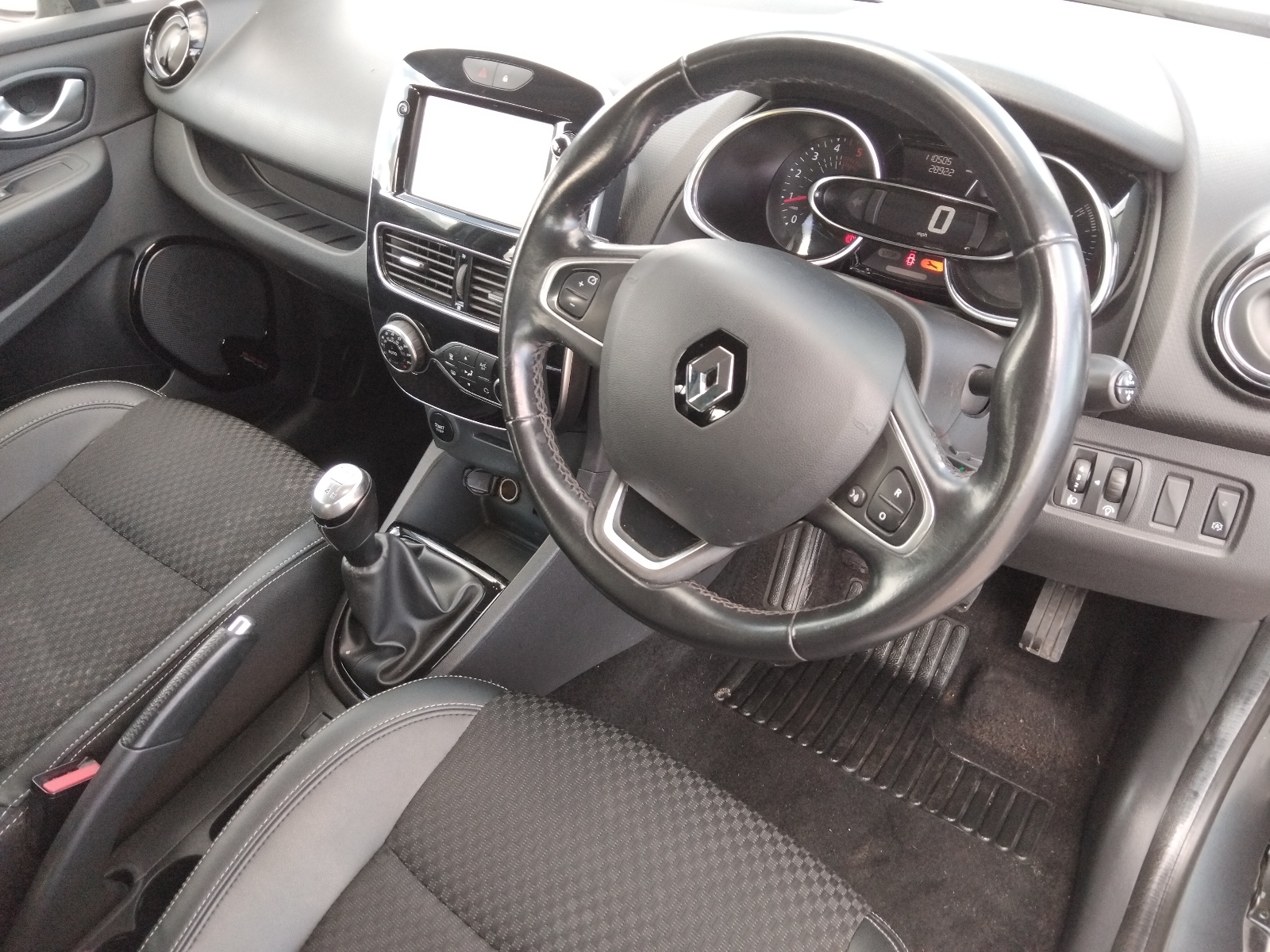 Renault Clio Dynamique S Nav Dci - Image 7