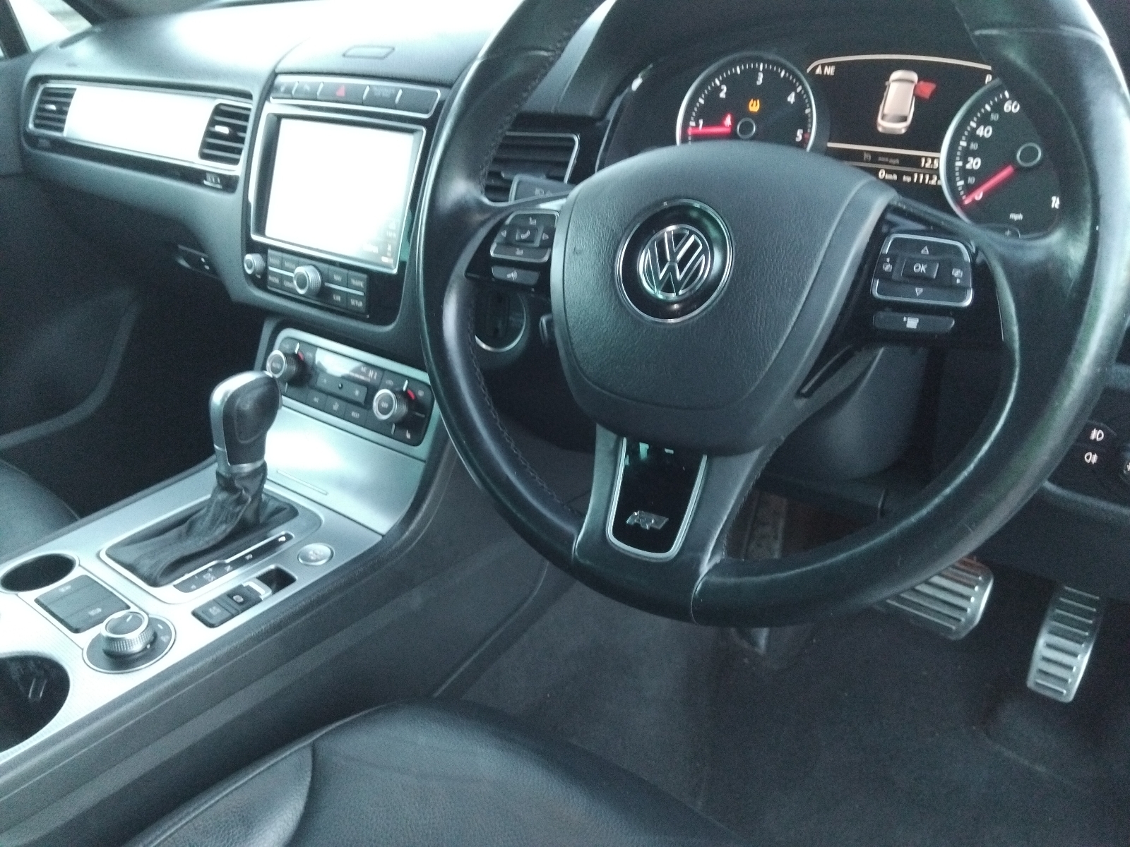 Volkswagen Touareg V6 R-line TDI Bluemotion Technology Auto - Image 7